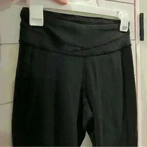 Lucy Leggings - Size M - Pre Owned - Great Condition